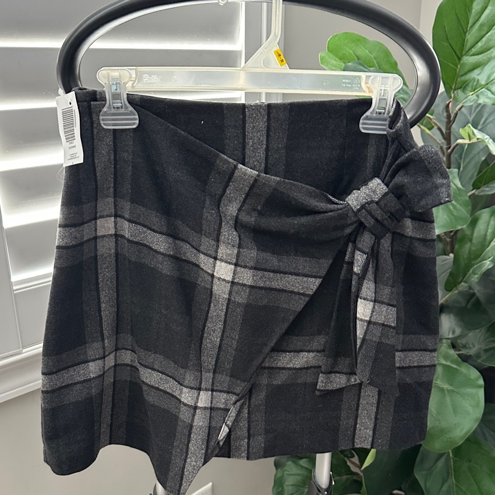 NWT: Wilfred Wrap-Front Mini Skirt
